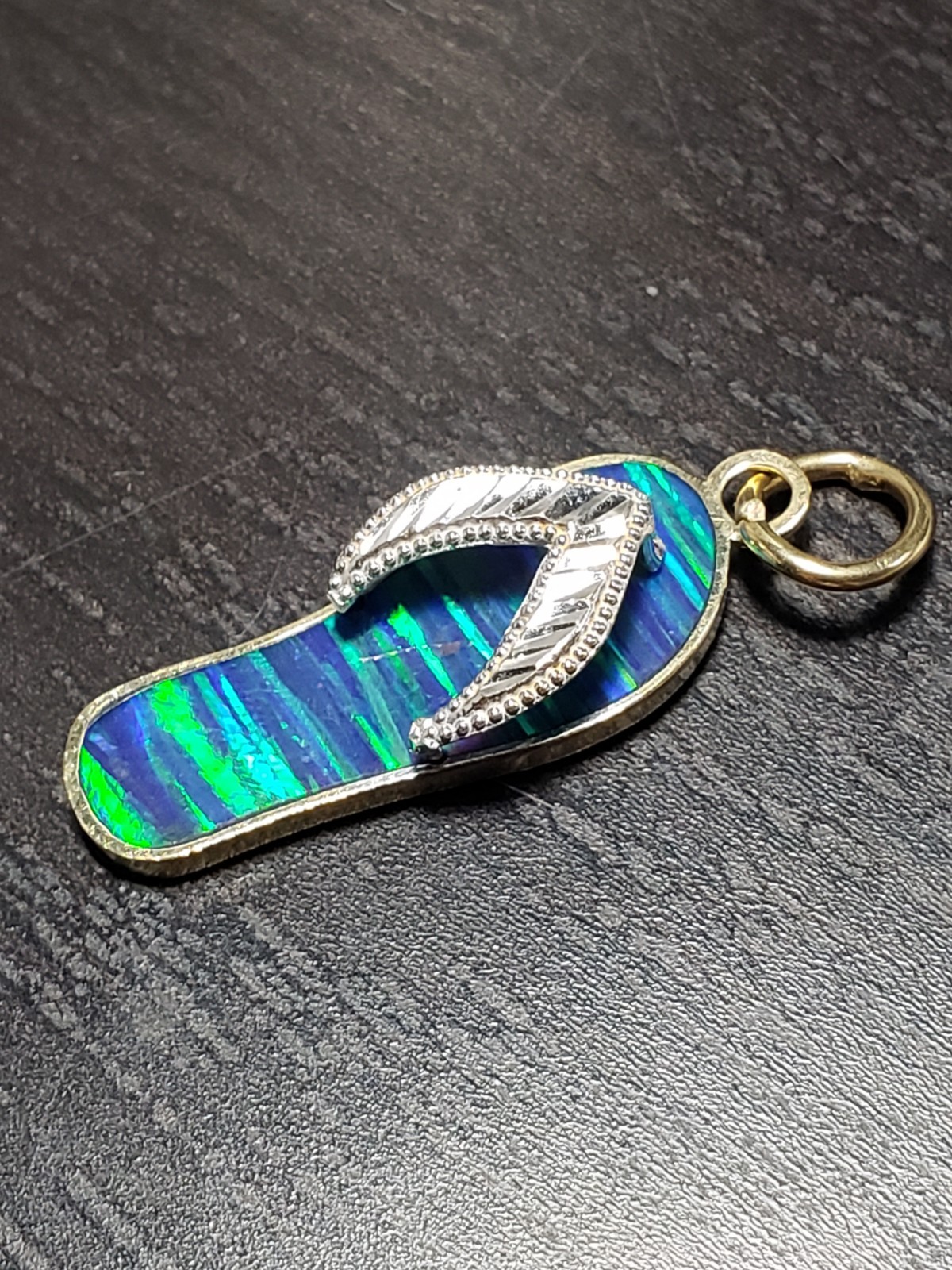 14 Karat Yellow Gold Flip Flop Pendant