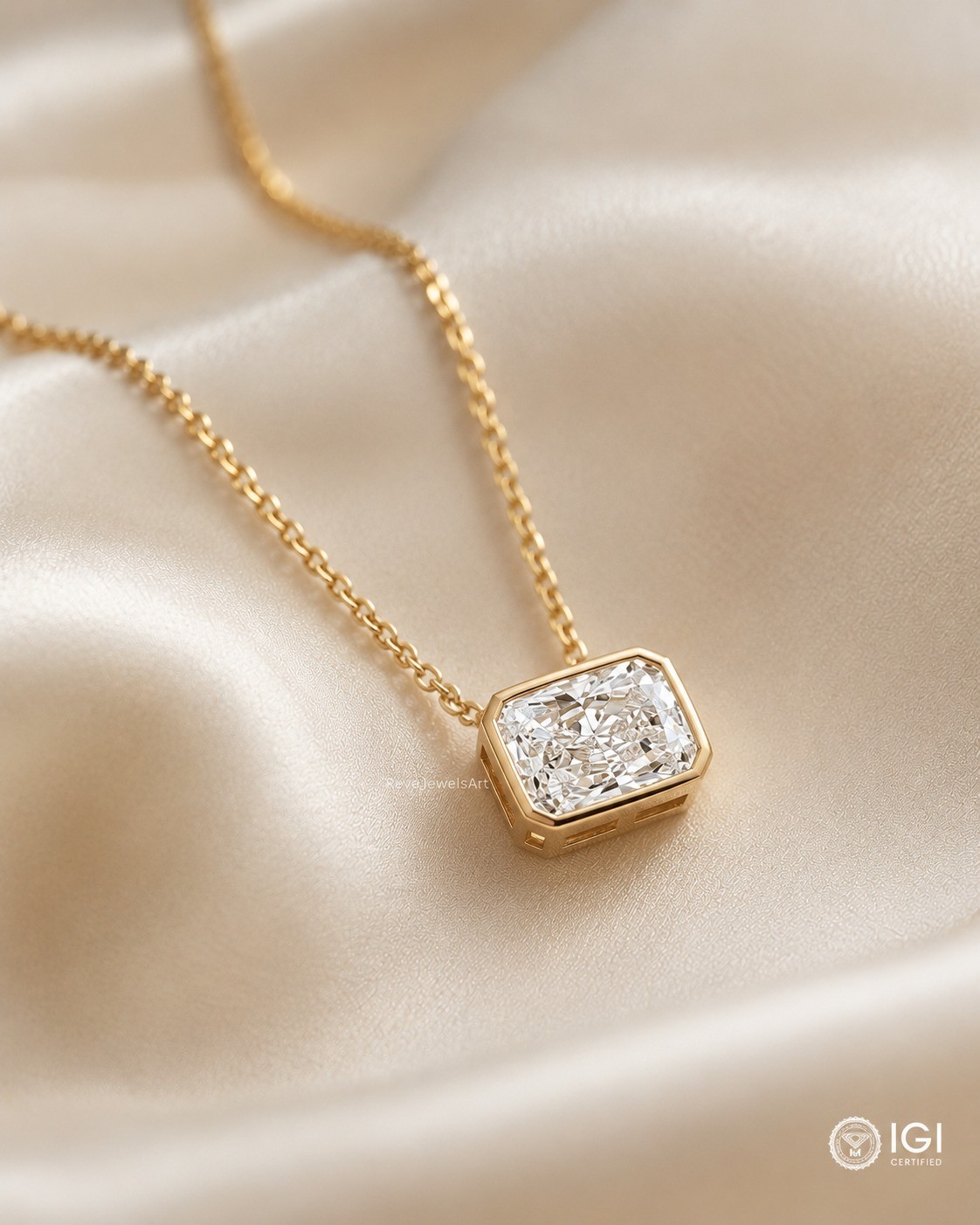 IGI 2 CT Radiant EF/VS1 Lab Grown Diamond Wedding Charm Pendant 14k Yellow Gold